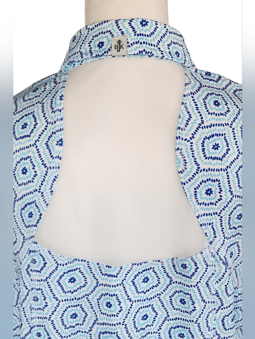 Belyn Key Light Blue Hexagon Print Sleeveless Polo - Picture 5 of 11
